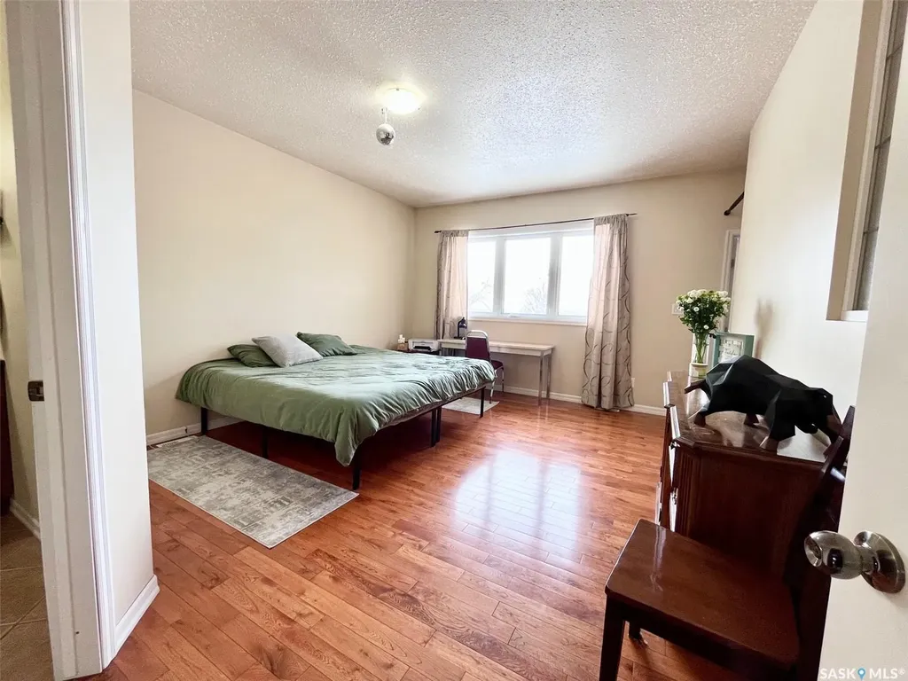 211 20th Street W Prince Albert SK S6V 4G5