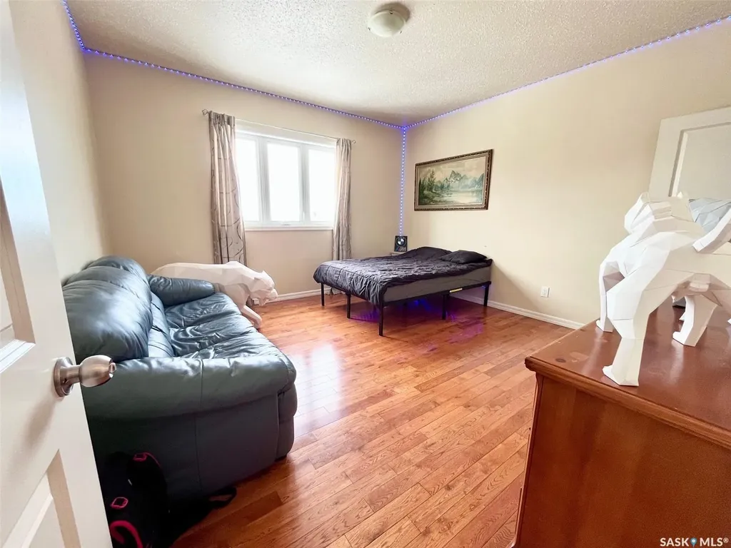 211 20th Street W Prince Albert SK S6V 4G5