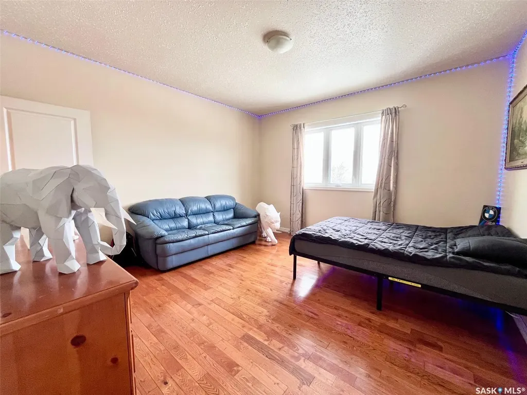 211 20th Street W Prince Albert SK S6V 4G5