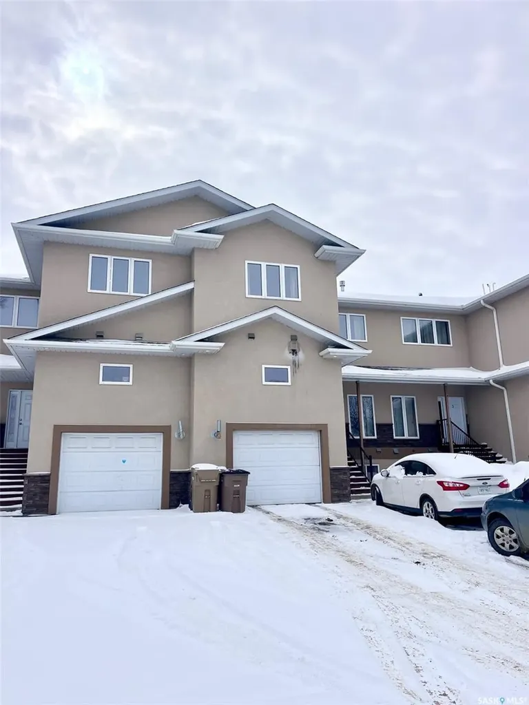 211 20th Street W Prince Albert SK S6V 4G5