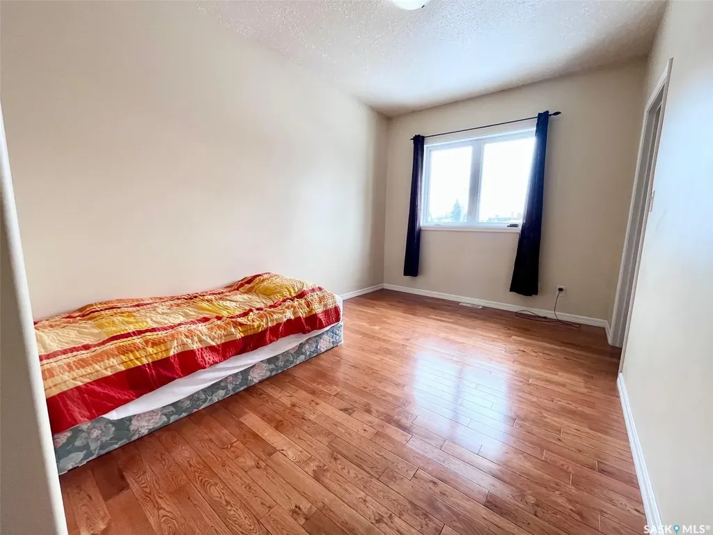 211 20th Street W Prince Albert SK S6V 4G5