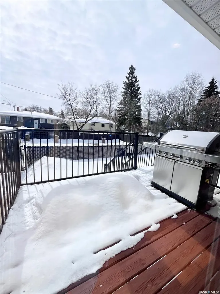 211 20th Street W Prince Albert SK S6V 4G5