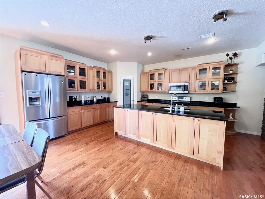 211 20th Street W Prince Albert SK S6V 4G5
