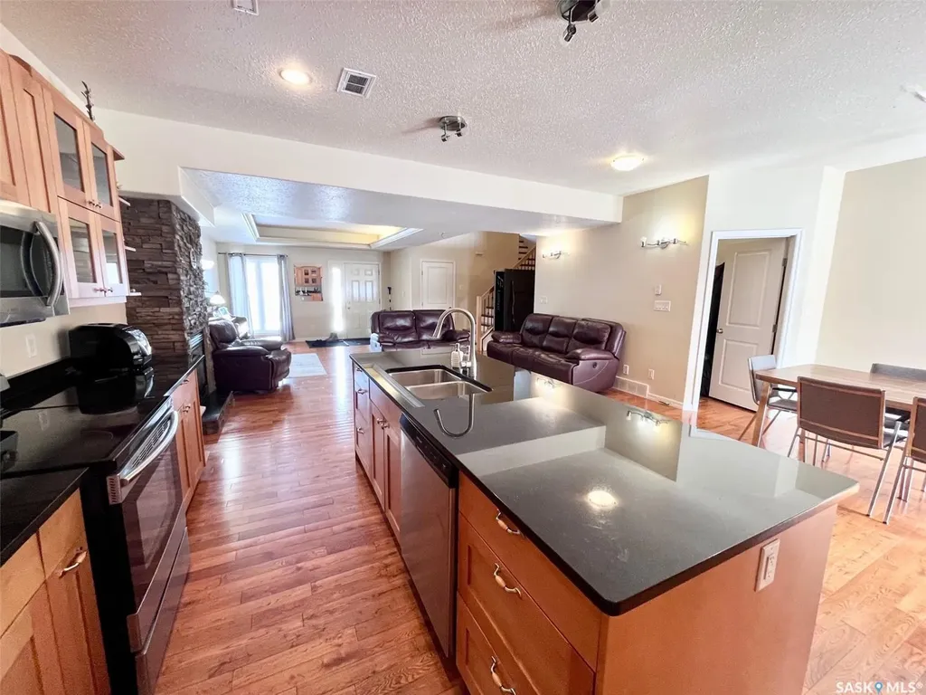 211 20th Street W Prince Albert SK S6V 4G5