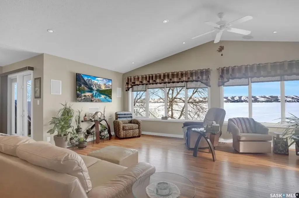 191 Katepwa Road Katepwa Beach SK S0G 2Y0