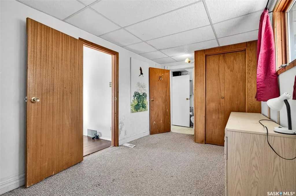 528 Ominica Street E Moose Jaw SK S6H 0H3