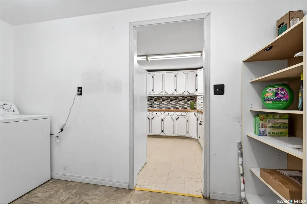 528 Ominica Street E Moose Jaw SK S6H 0H3