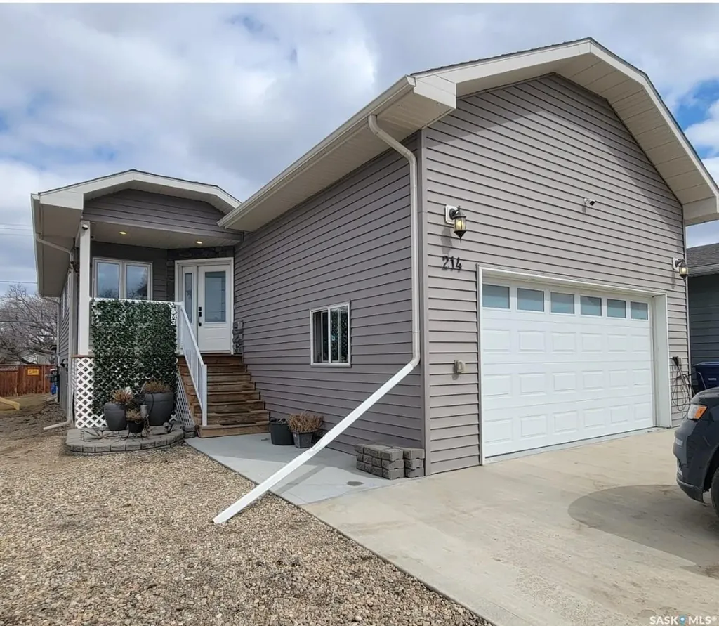 214 1st Avenue W Maidstone SK S0M 1M0