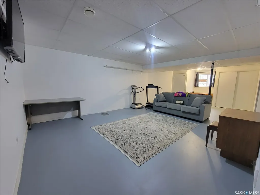 214 1st Avenue W Maidstone SK S0M 1M0