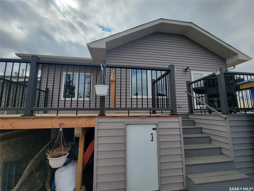 214 1st Avenue W Maidstone SK S0M 1M0