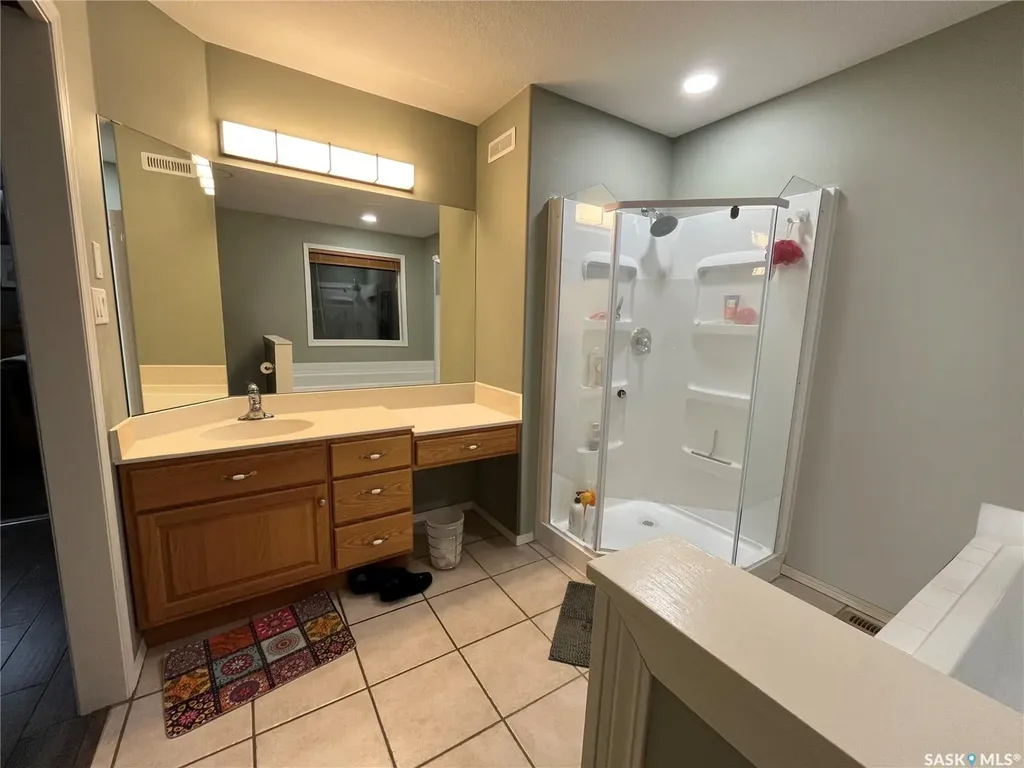 27 Carment Place Prince Albert SK S6V 8A2