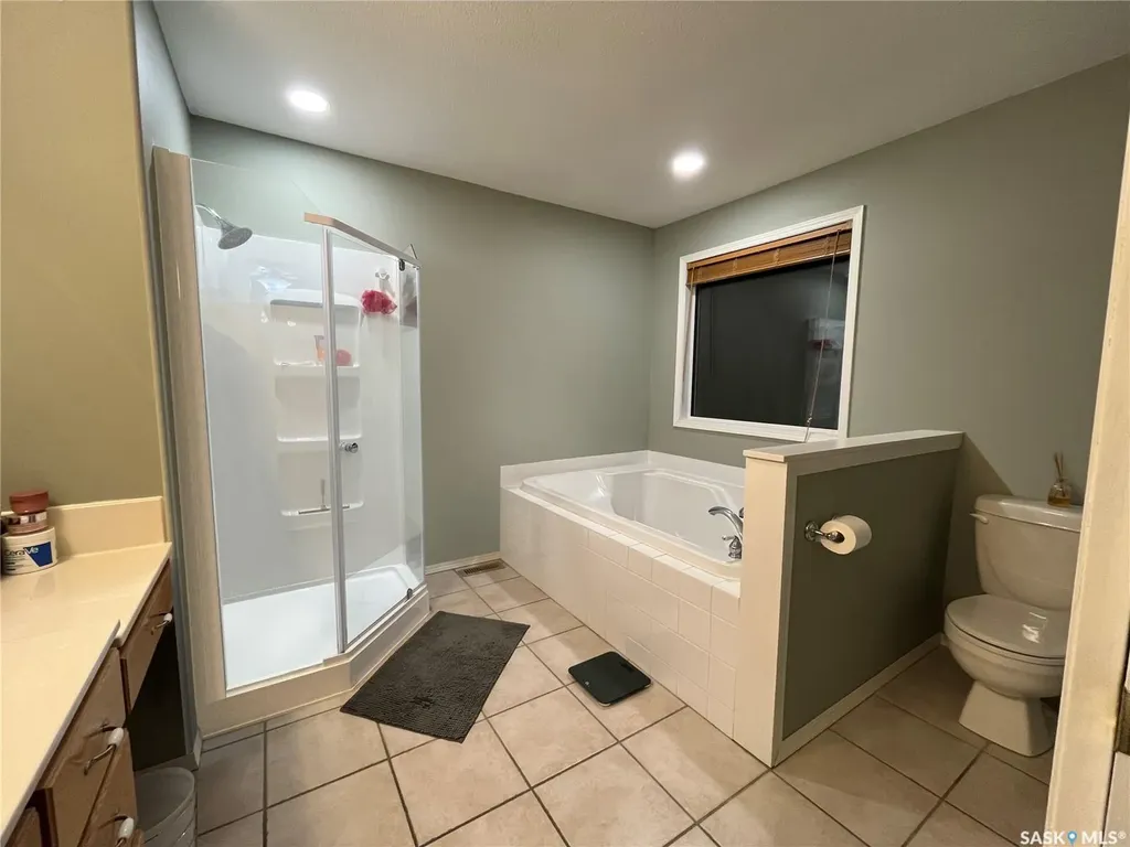 27 Carment Place Prince Albert SK S6V 8A2