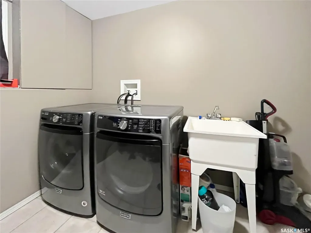 27 Carment Place Prince Albert SK S6V 8A2