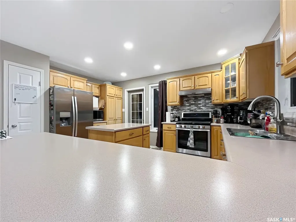 27 Carment Place Prince Albert SK S6V 8A2