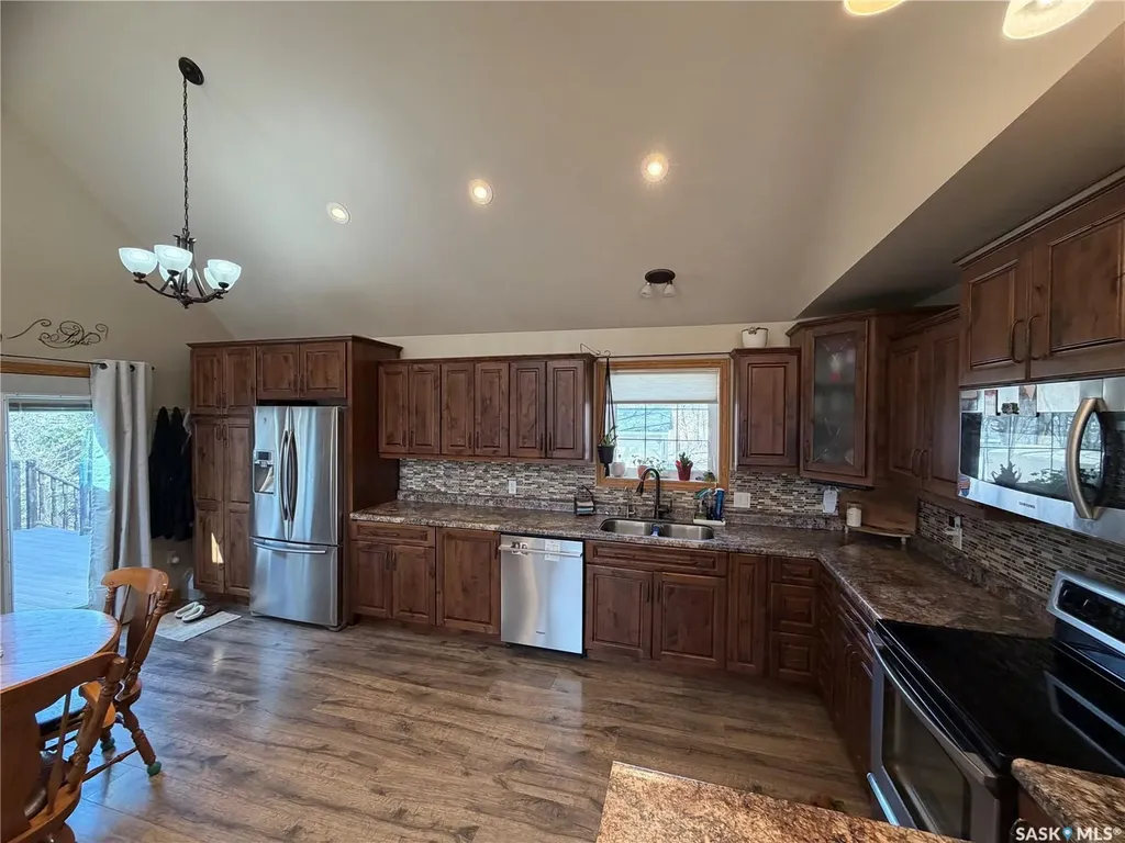 809 Spencer Street Carnduff SK S0C 0S0
