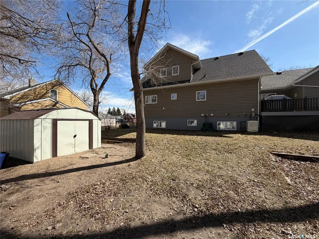 809 Spencer Street Carnduff SK S0C 0S0