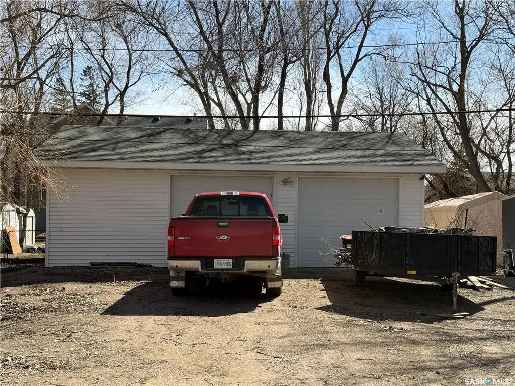 809 Spencer Street Carnduff SK S0C 0S0