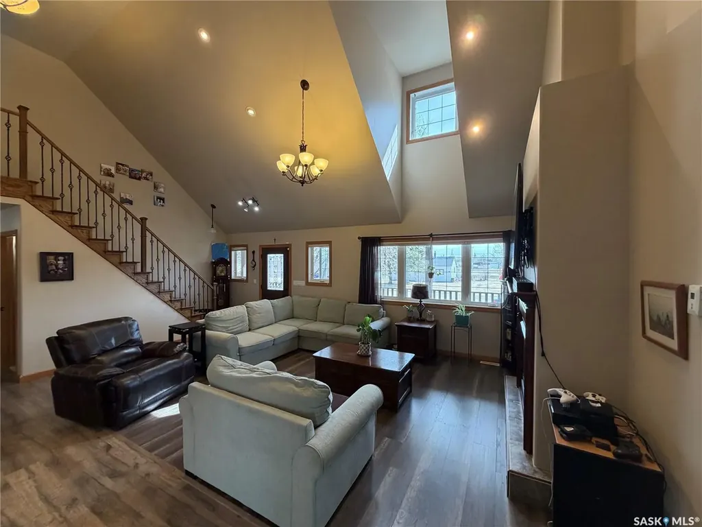 809 Spencer Street Carnduff SK S0C 0S0