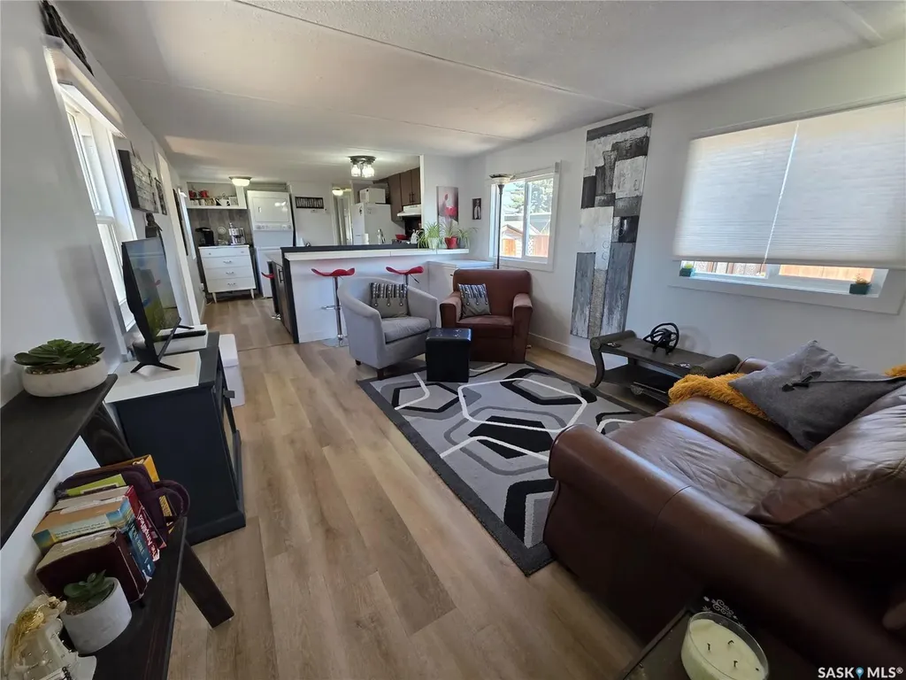 73 Robert Street W Swift Current SK S9H 3S8