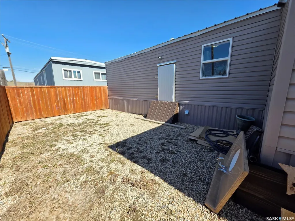 73 Robert Street W Swift Current SK S9H 3S8