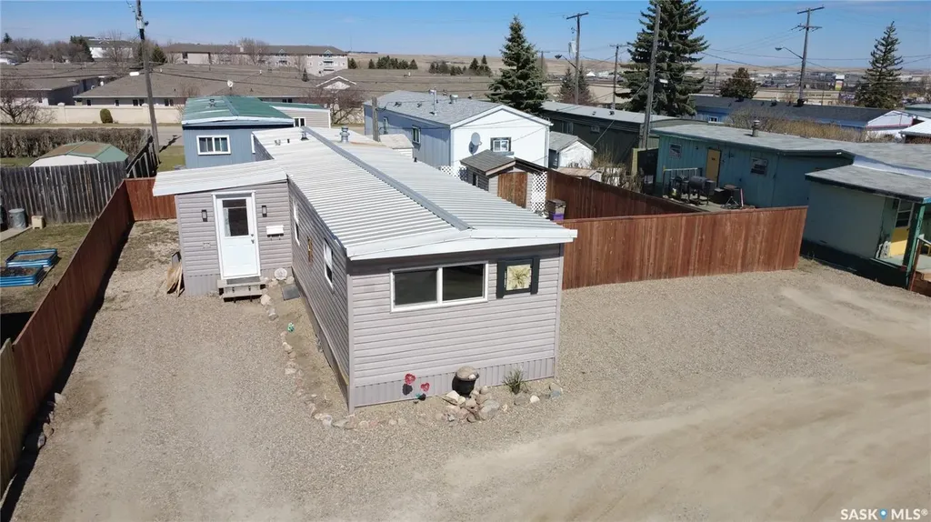 73 Robert Street W Swift Current SK S9H 3S8
