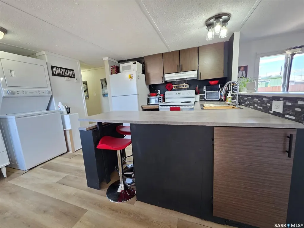 73 Robert Street W Swift Current SK S9H 3S8