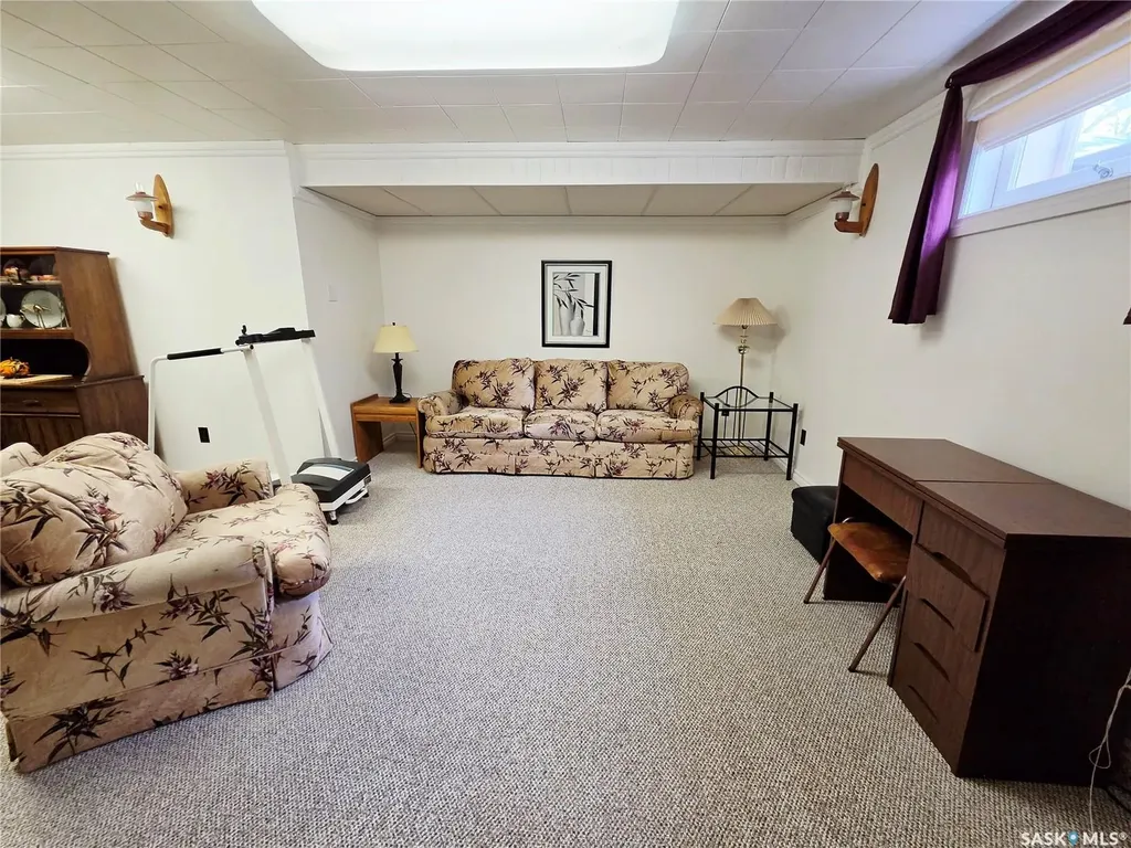 1127 Asquith Drive Esterhazy SK S0A 0X0