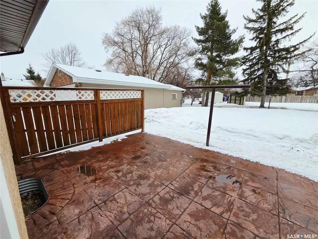 1127 Asquith Drive Esterhazy SK S0A 0X0