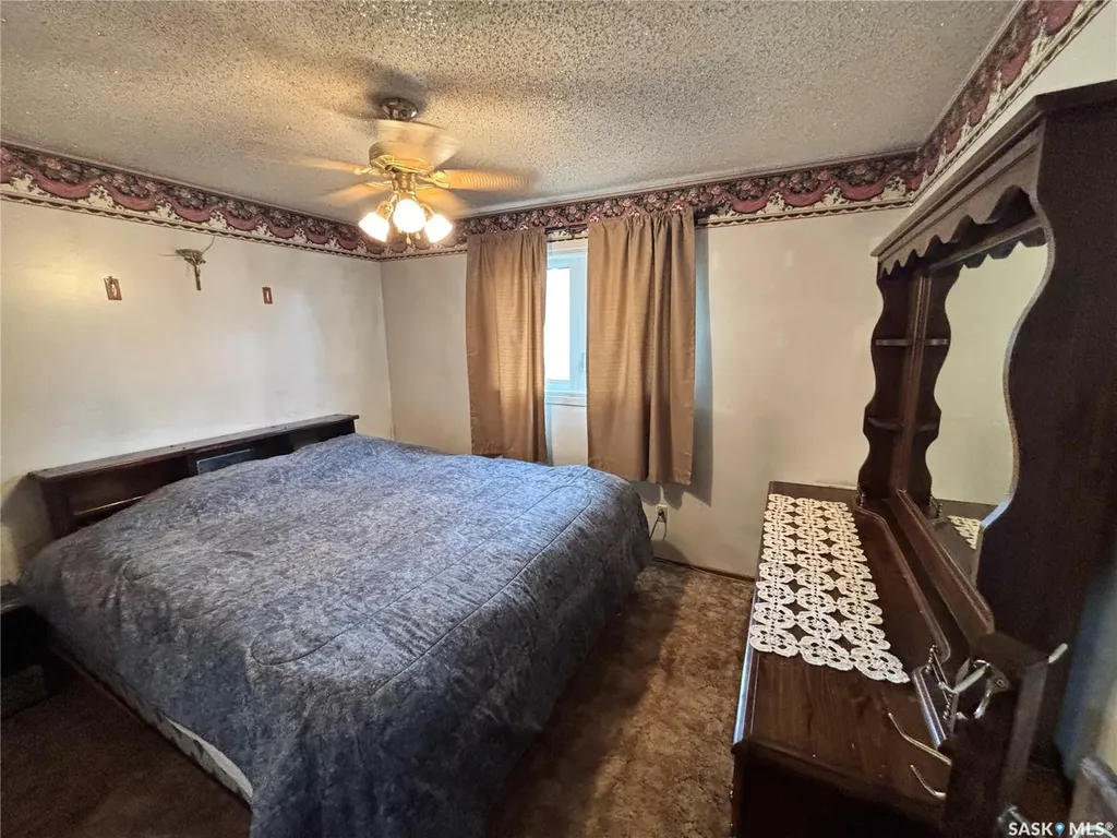 141 Stewart Crescent Kindersley SK S0L 1S1