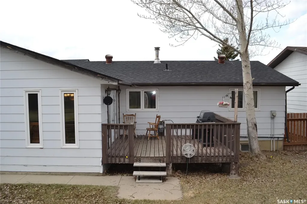 141 Stewart Crescent Kindersley SK S0L 1S1