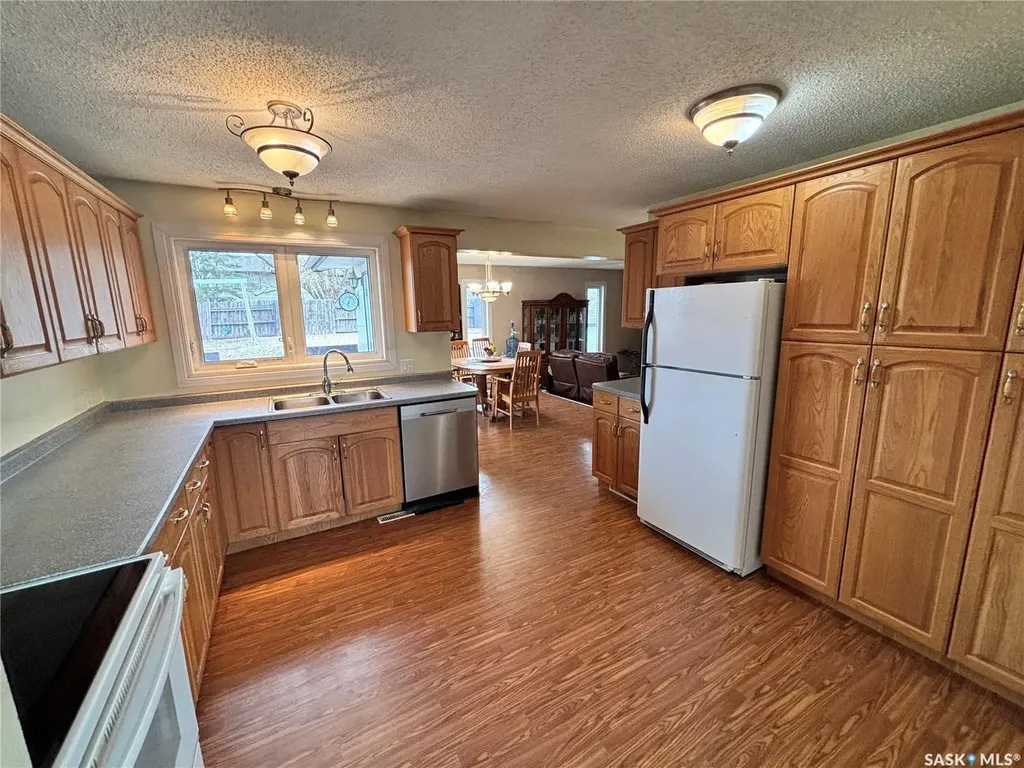 141 Stewart Crescent Kindersley SK S0L 1S1