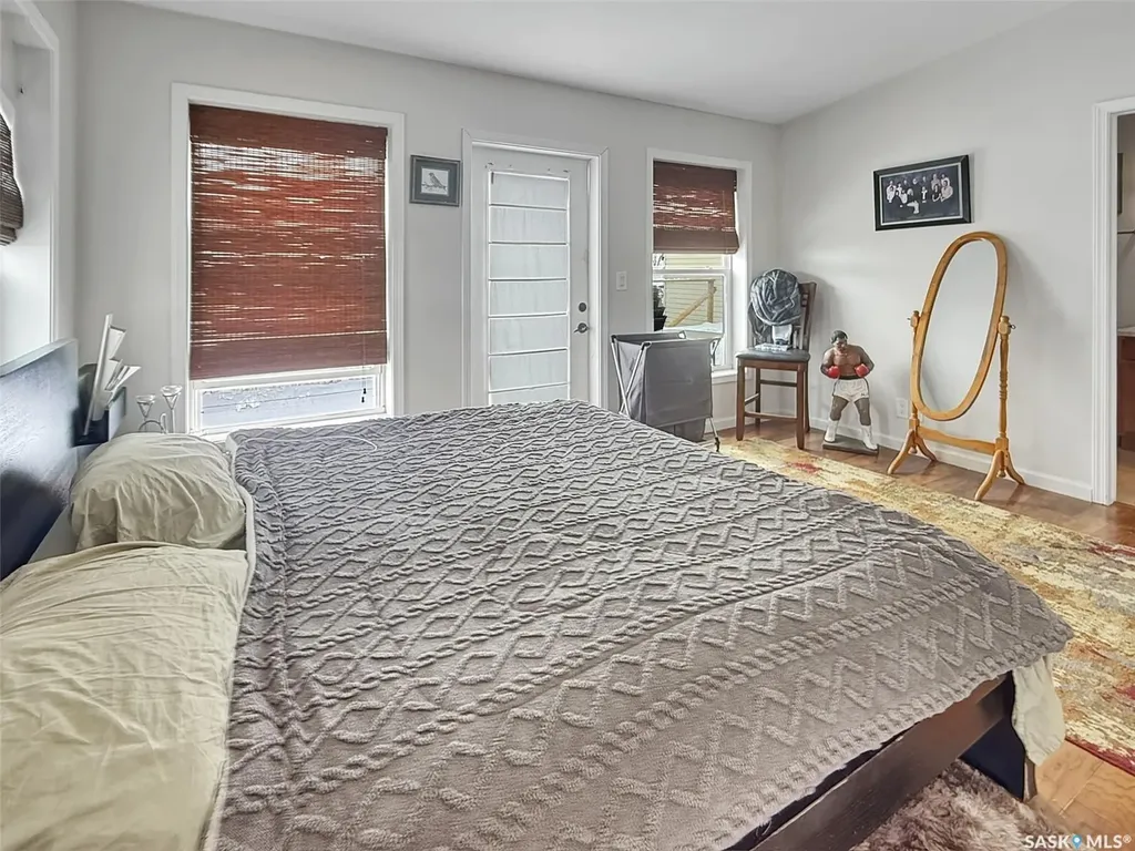 808 Chaplin Street Swift Current SK S9H 1J5