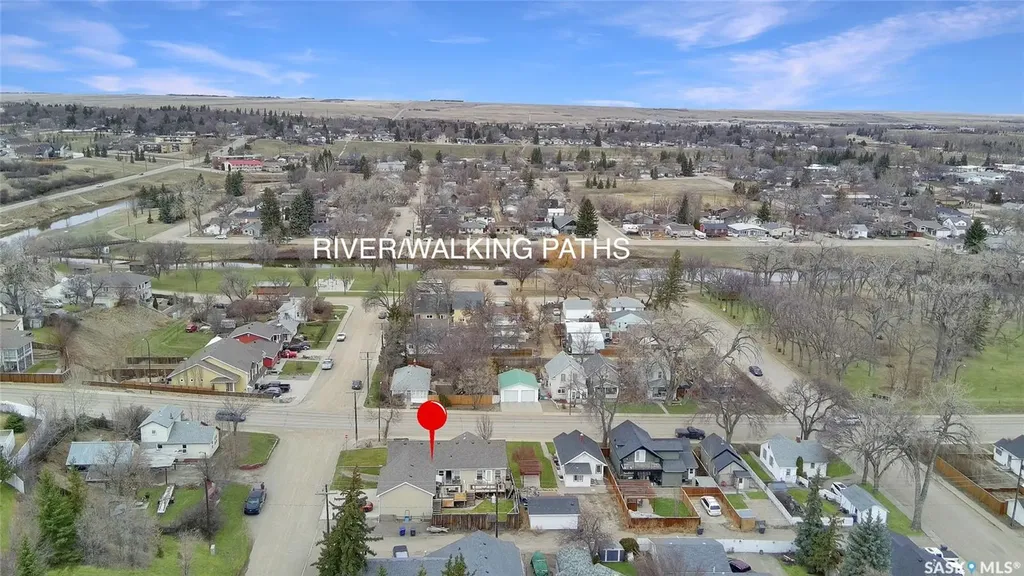 808 Chaplin Street Swift Current SK S9H 1J5
