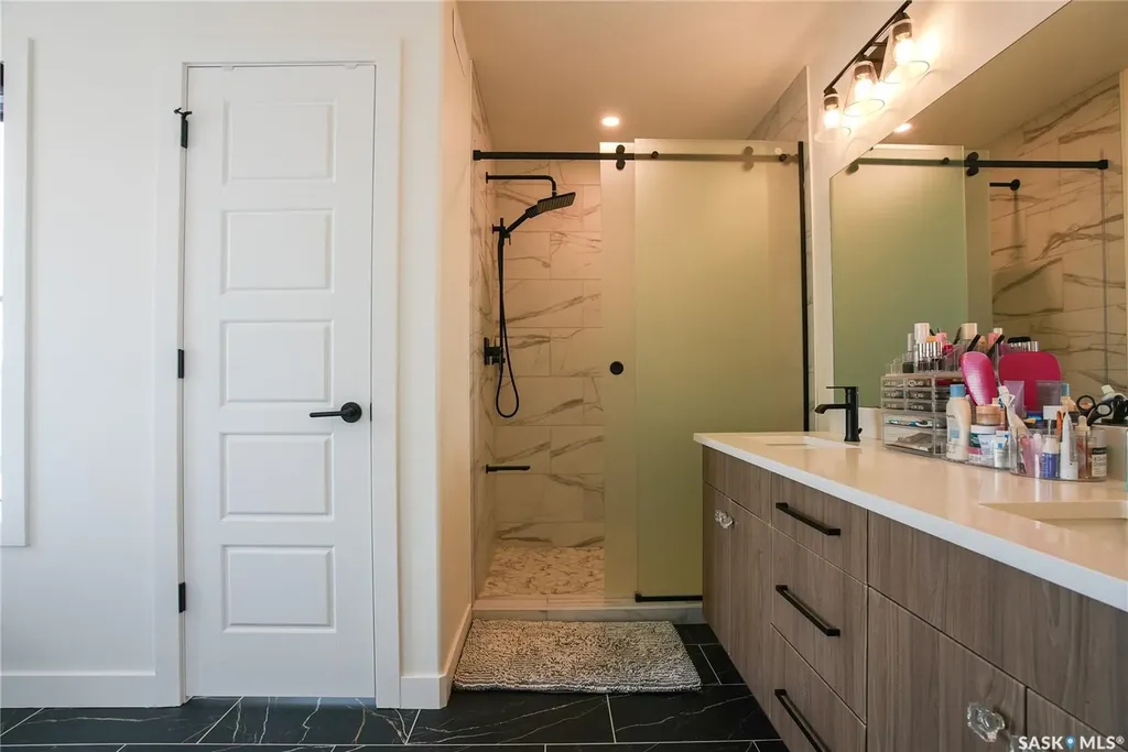 4154 Fieldstone Way Regina SK S4V 3V3