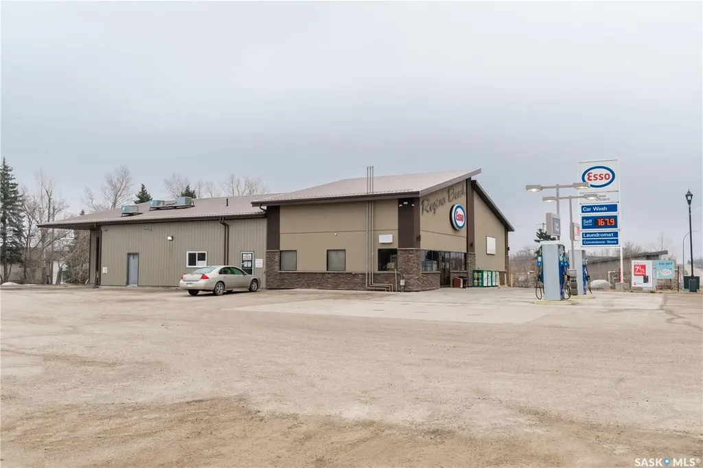 401 Centre Street Regina Beach SK S0G 4C0