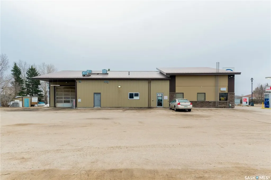 401 Centre Street Regina Beach SK S0G 4C0
