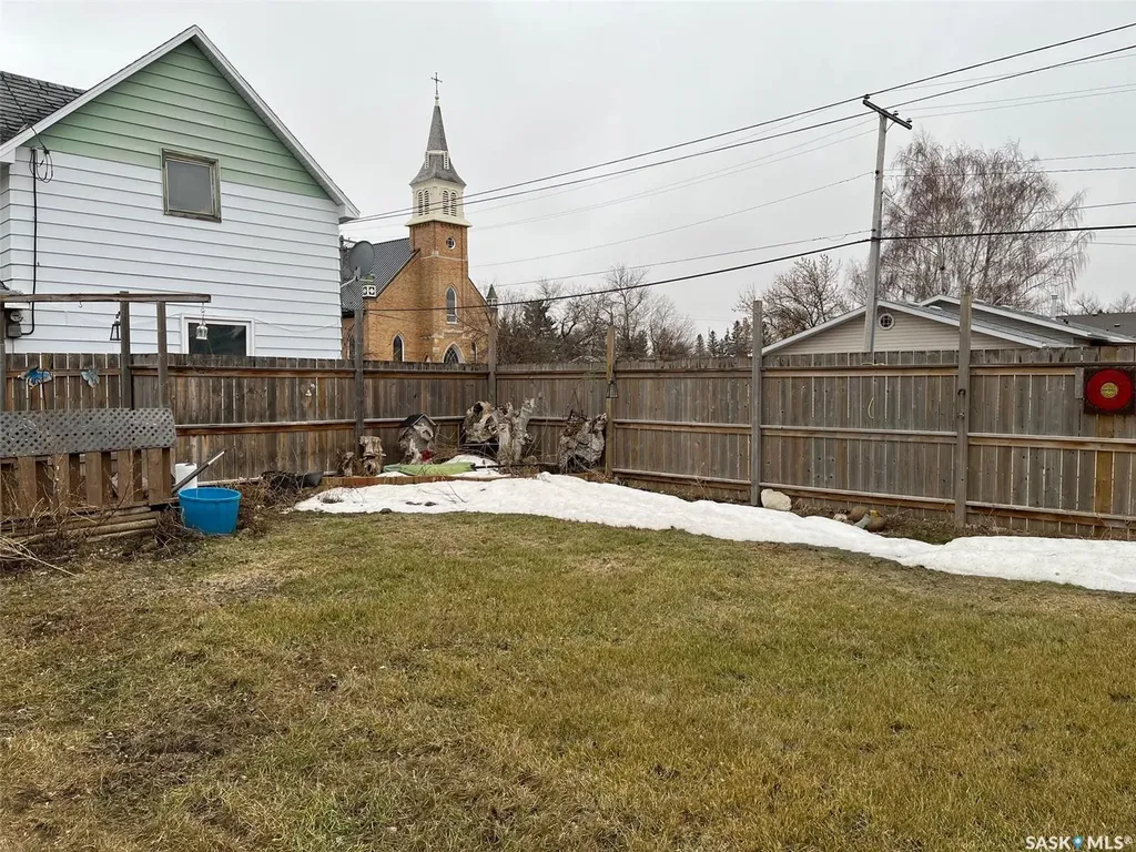 138 1st Avenue E Montmartre SK S0G 3M0