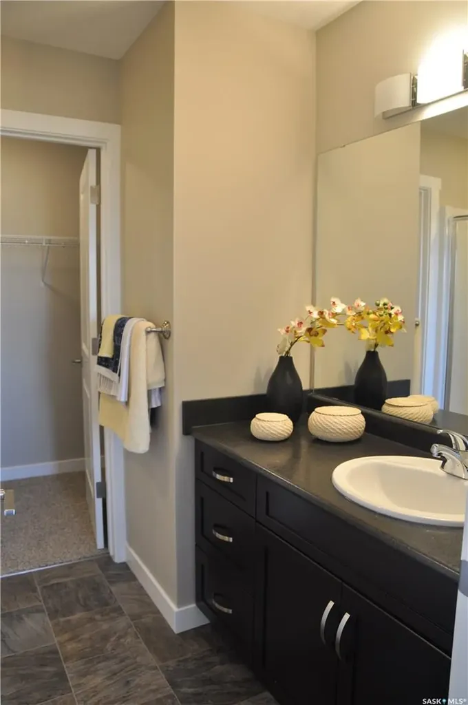 1220 Pringle Way Saskatoon SK S7T 0V4