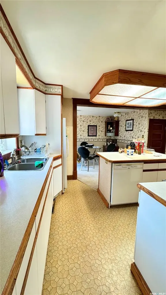 106 2nd Street E Dinsmore SK S0L 0T0
