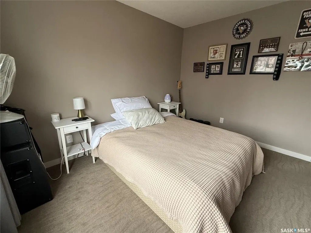 529 Alexandra Street Weyburn SK S4H 1R7