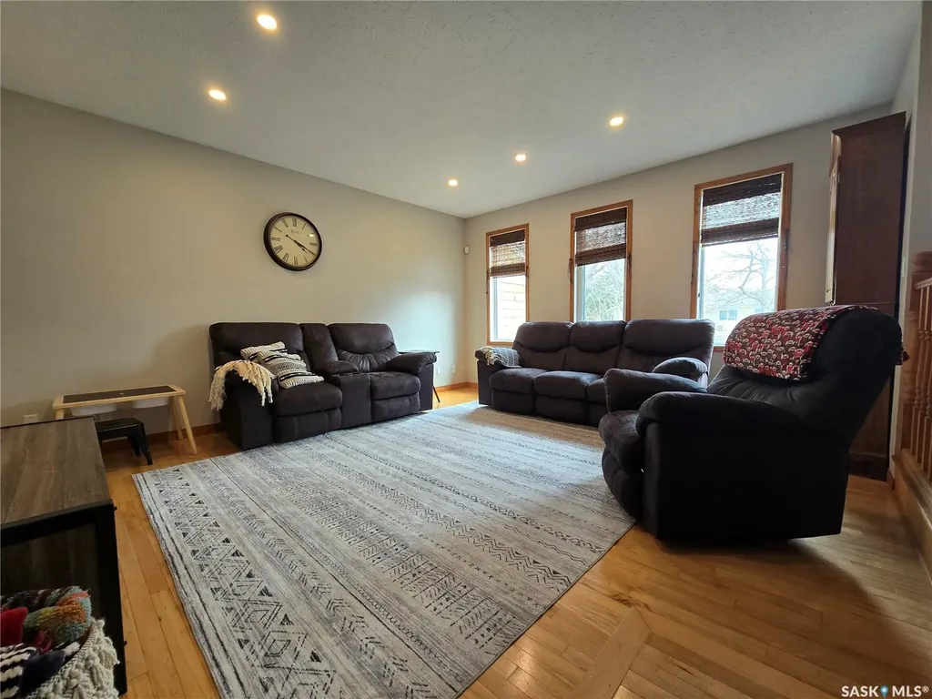 119 Montgomery Crescent Weyburn SK S4H 2X6
