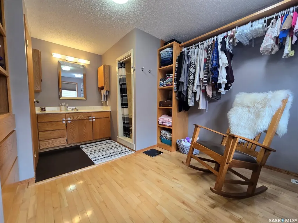 119 Montgomery Crescent Weyburn SK S4H 2X6