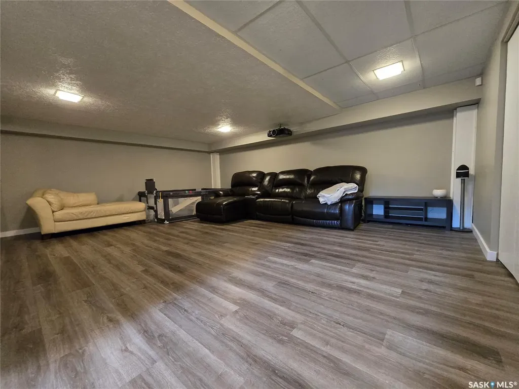 119 Montgomery Crescent Weyburn SK S4H 2X6