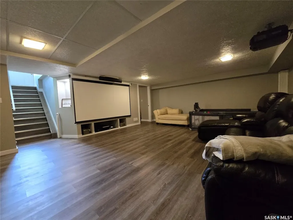 119 Montgomery Crescent Weyburn SK S4H 2X6