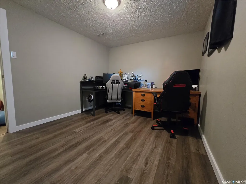 119 Montgomery Crescent Weyburn SK S4H 2X6