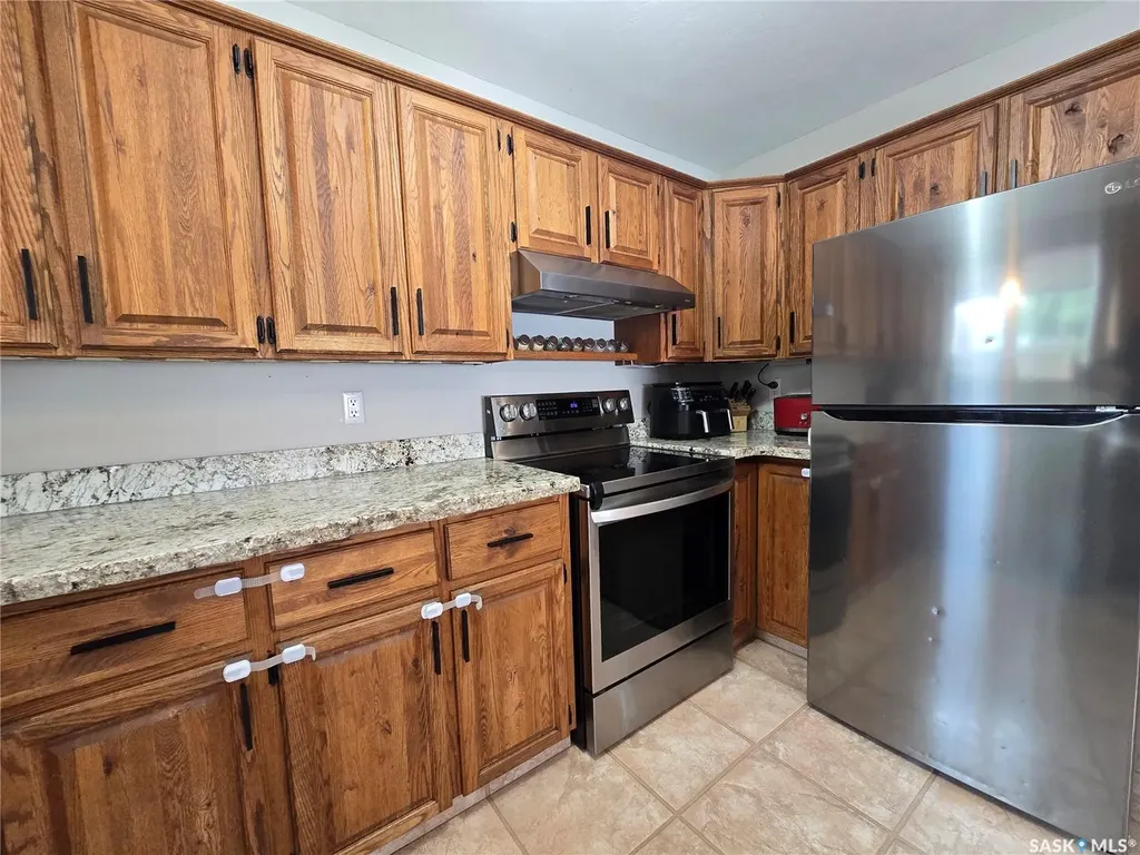 119 Montgomery Crescent Weyburn SK S4H 2X6