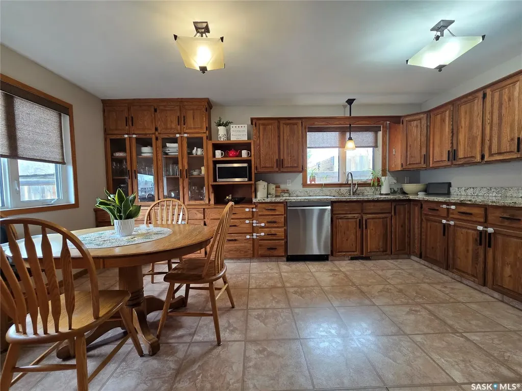 119 Montgomery Crescent Weyburn SK S4H 2X6