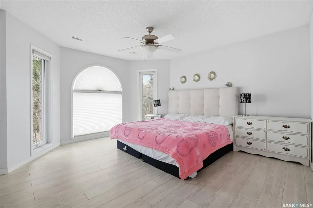 10 Meadow Bay Lumsden SK S0G 3C0