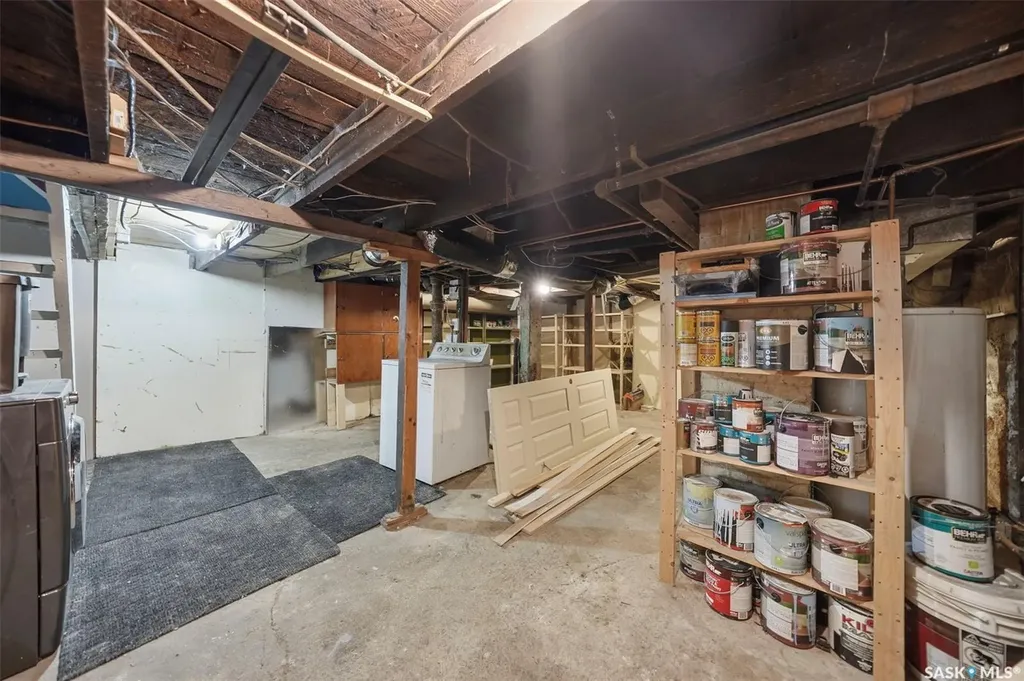 412 H Avenue S Saskatoon SK S7M 1W5