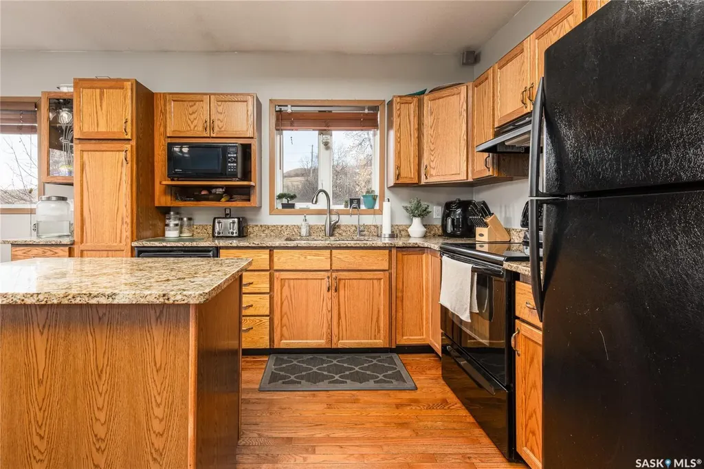 25 Alice Crescent North Grove SK S0H 4C0